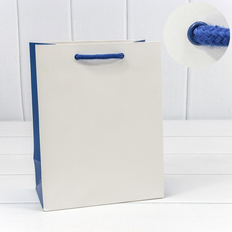 Пакет подарочный Белый/Синий 18*23*10 230г 1/20 1/360 Арт: 000206E