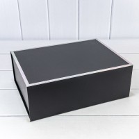 Коробка Прямоугольная 30,6*23*11 складная на магнитах Чёрный 1/40 Арт: 720116/4